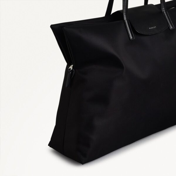 Pocket Essentials Large Ziptop Shoulder - Image 6